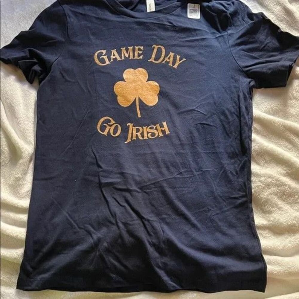 Notre Dame Go Irish 'Game Day T-Shirt (Women’s S)